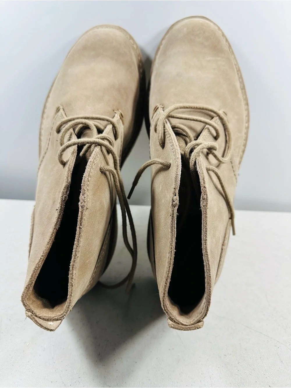 L.L. Bean men's tan suede desert chukka boot size 9,5 W